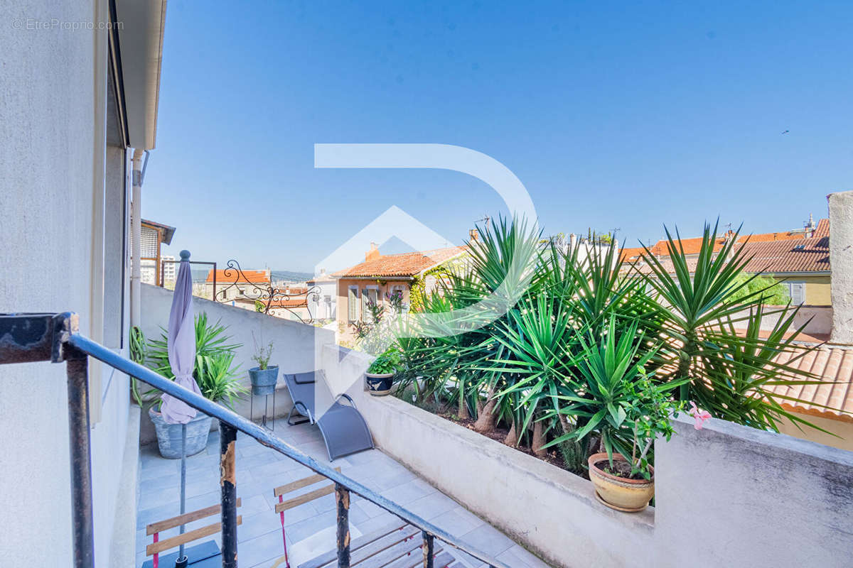 Appartement à MARSEILLE-7E