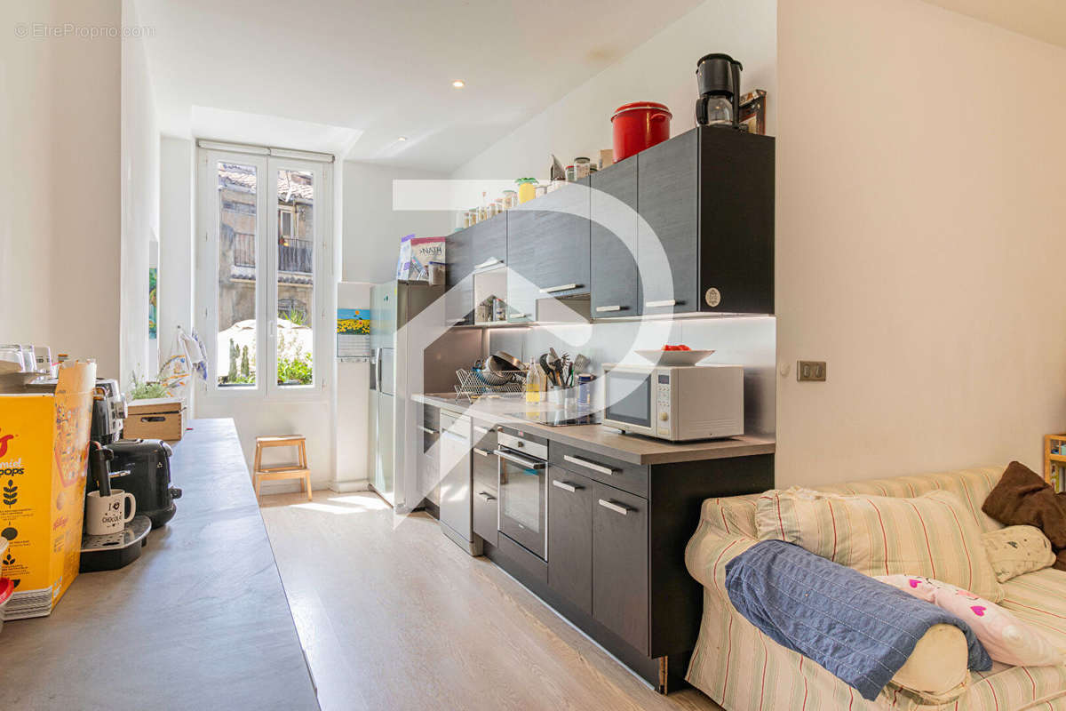 Appartement à MARSEILLE-1E