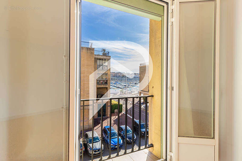 Appartement à MARSEILLE-2E