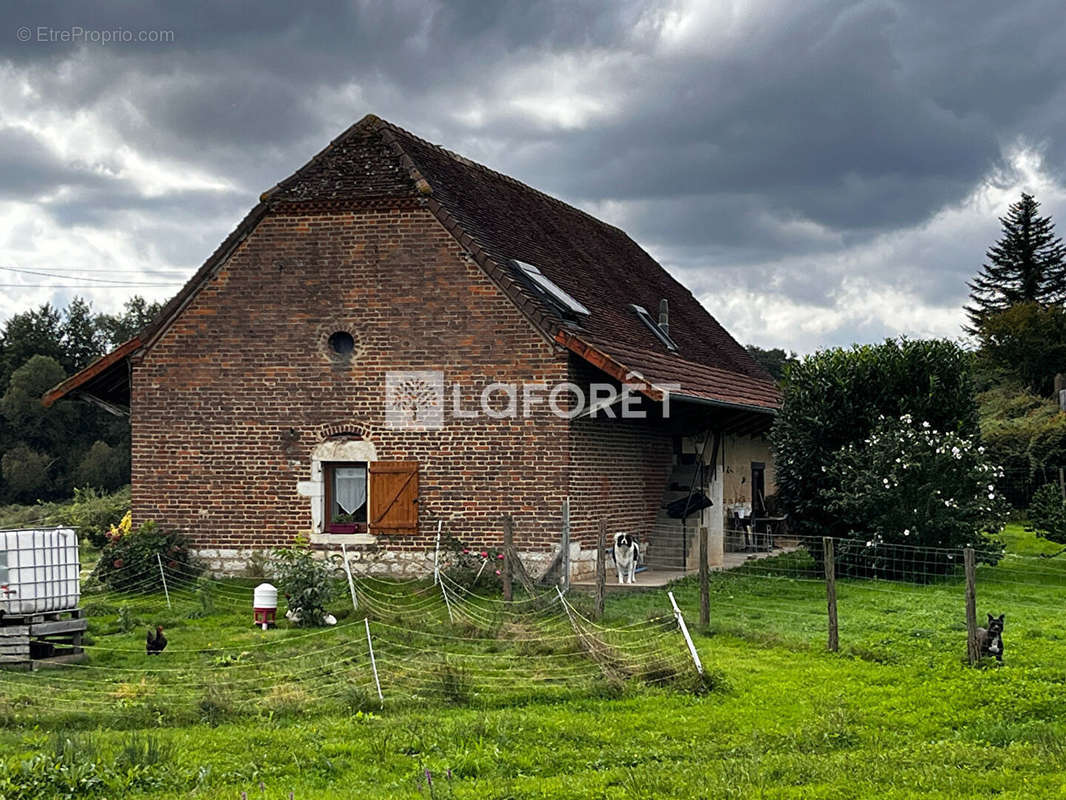 Maison à LE MIROIR