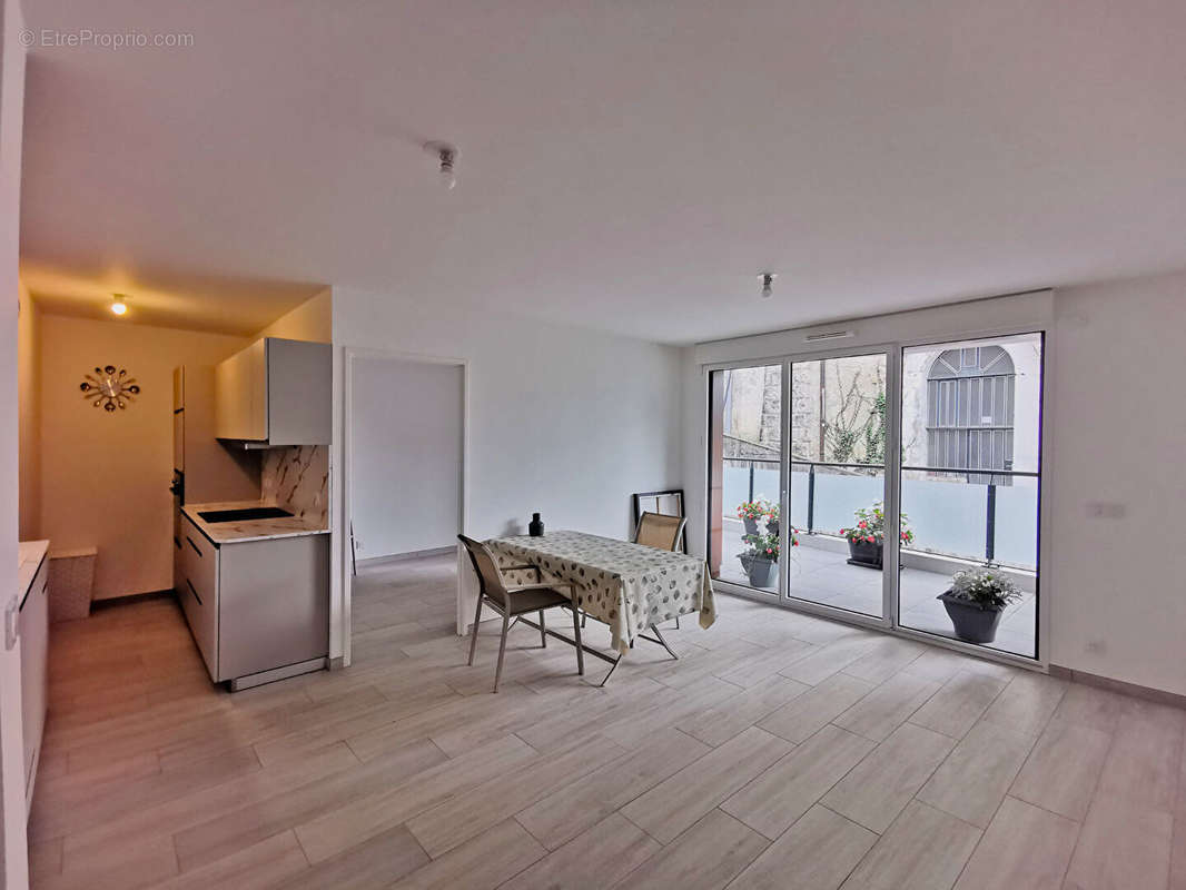 Appartement à AIX-LES-BAINS