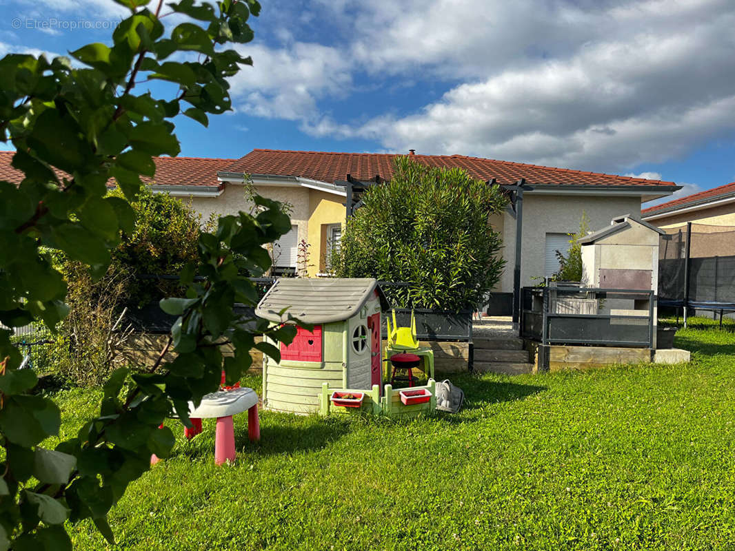 Maison à CHARVIEU-CHAVAGNEUX