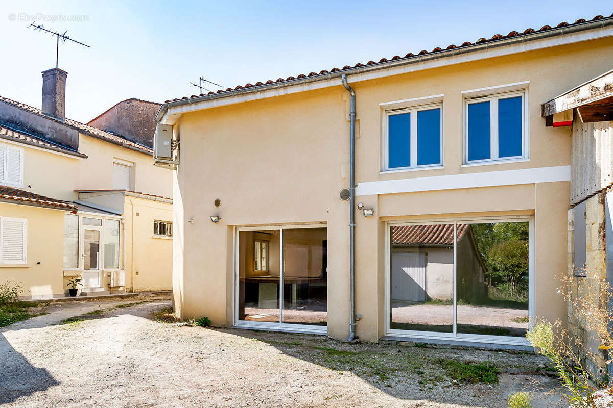 Maison à SAINT-LOUBES