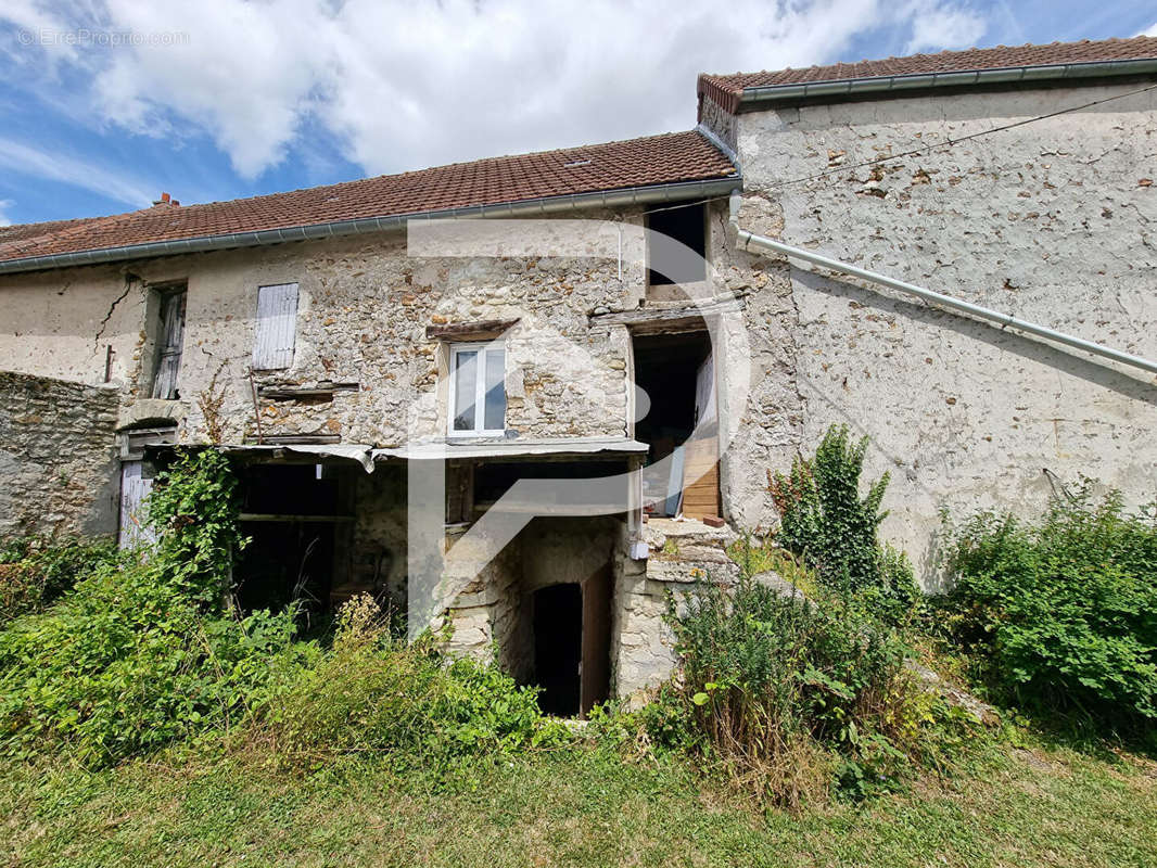 Maison à AUBERGENVILLE