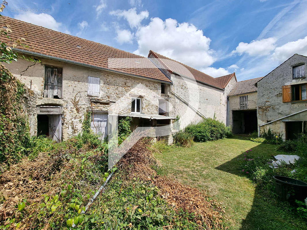 Maison à AUBERGENVILLE