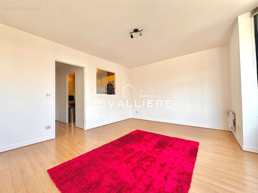 Appartement à SURESNES