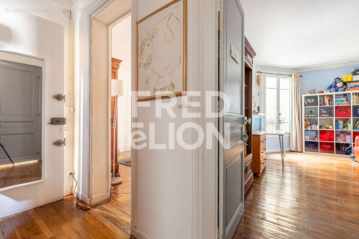 Appartement à PARIS-15E