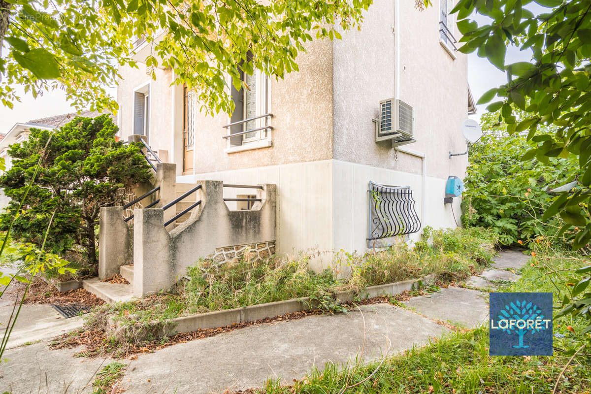 Maison à LES PAVILLONS-SOUS-BOIS