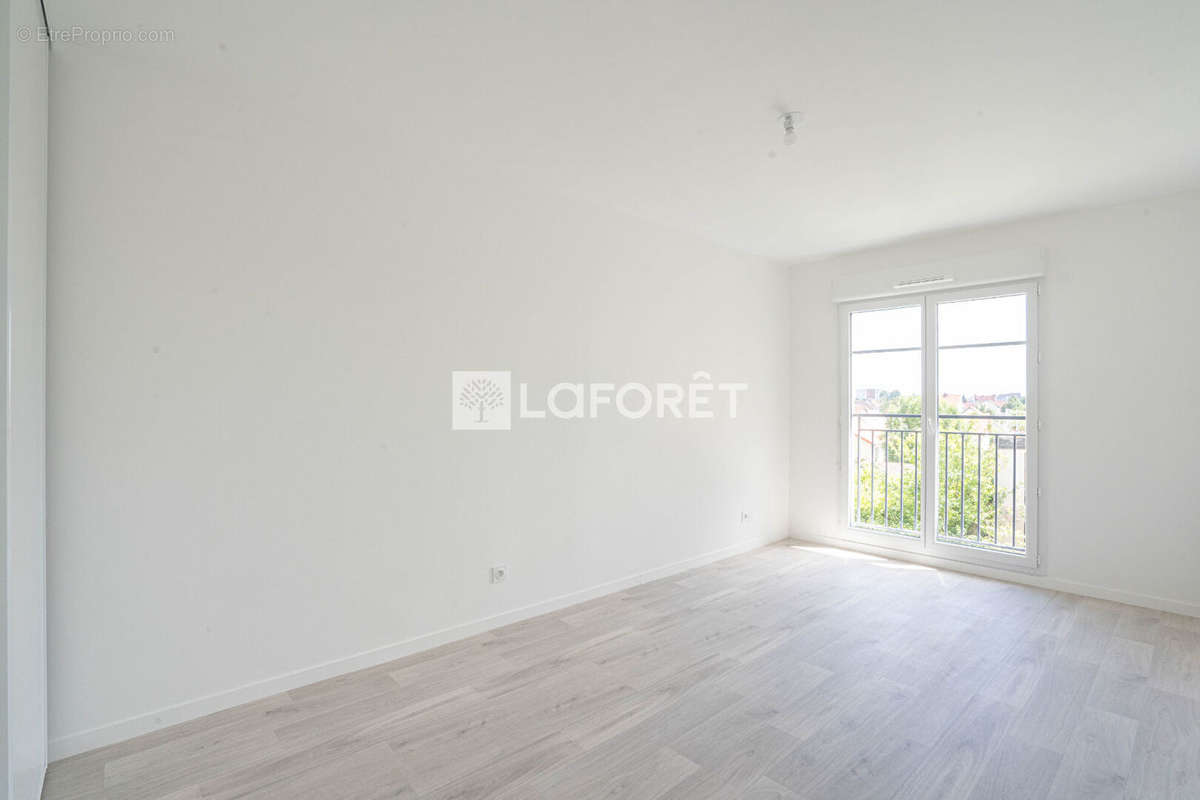 Appartement à LE BLANC-MESNIL