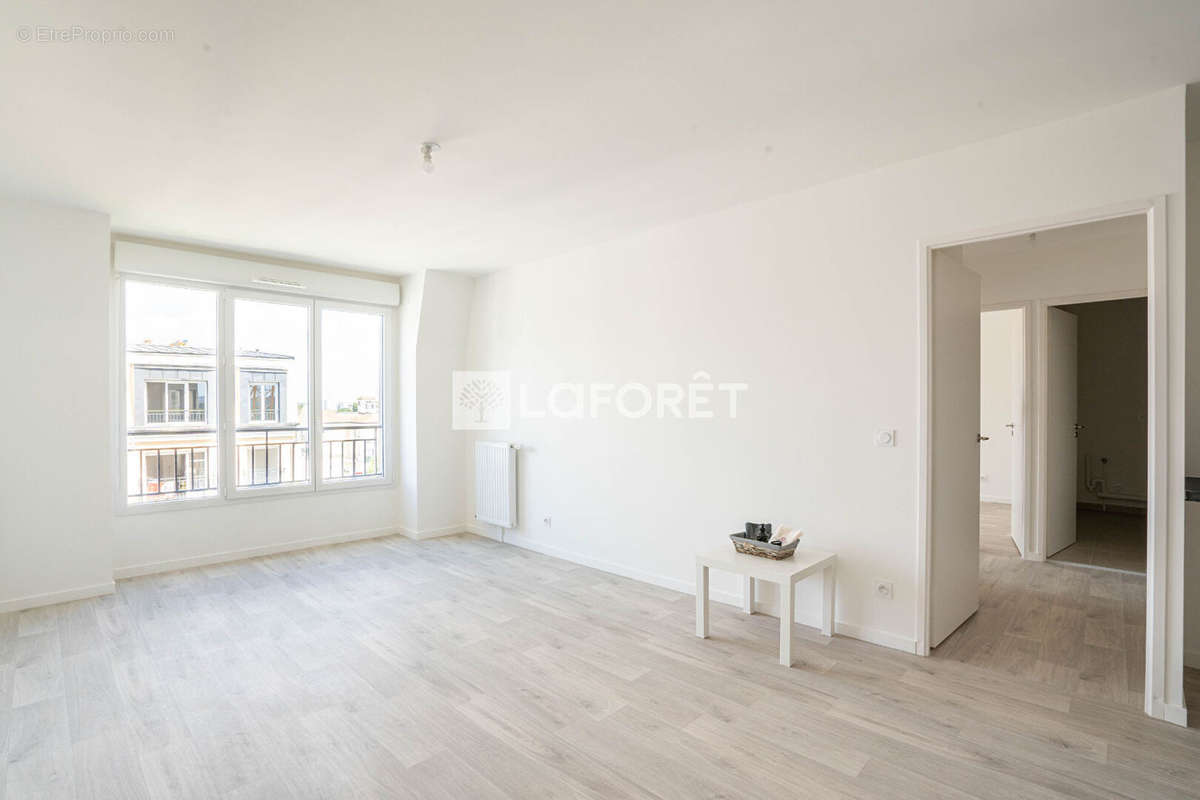 Appartement à LE BLANC-MESNIL