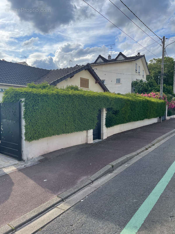 Maison à TREMBLAY-EN-FRANCE