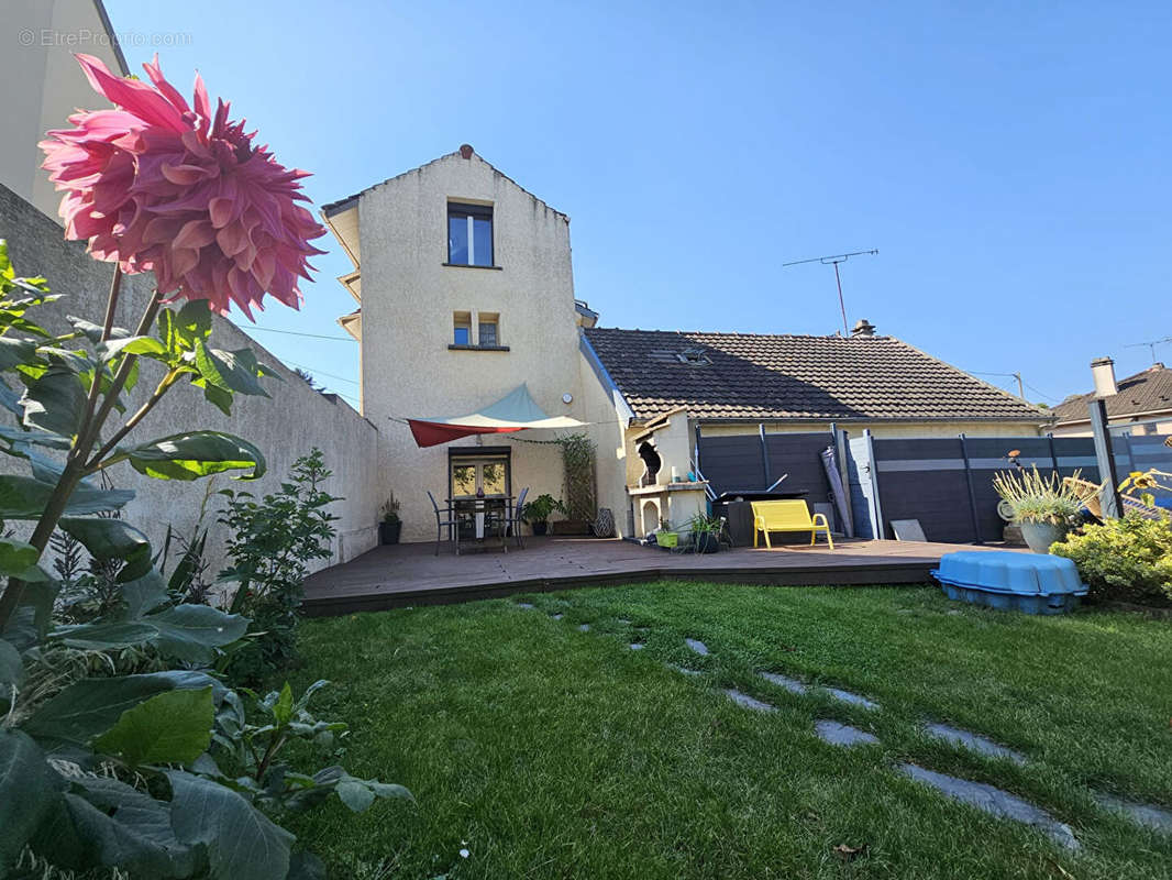 Maison à SAINT-MARTIN-DU-TERTRE