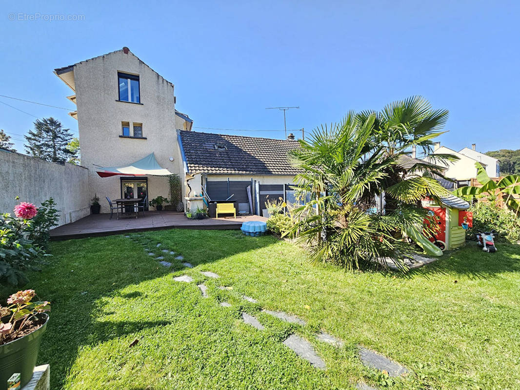 Maison à SAINT-MARTIN-DU-TERTRE