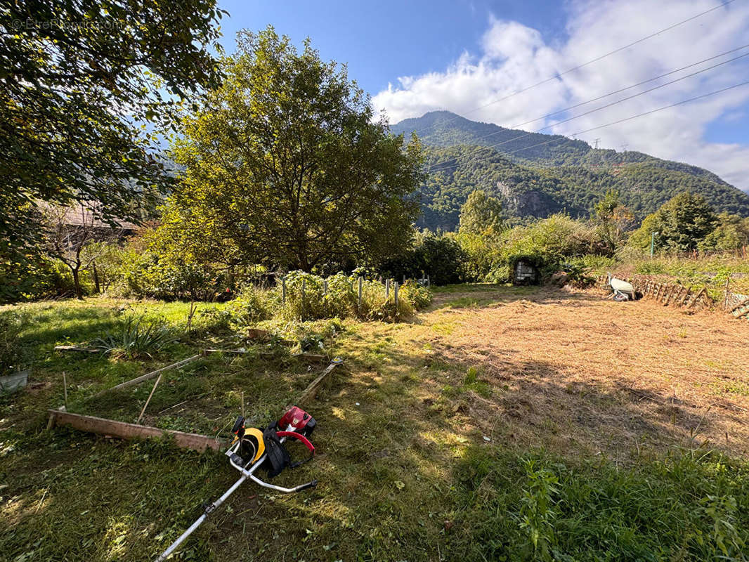 Terrain à LA LECHERE