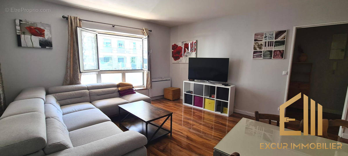 Appartement à COURBEVOIE