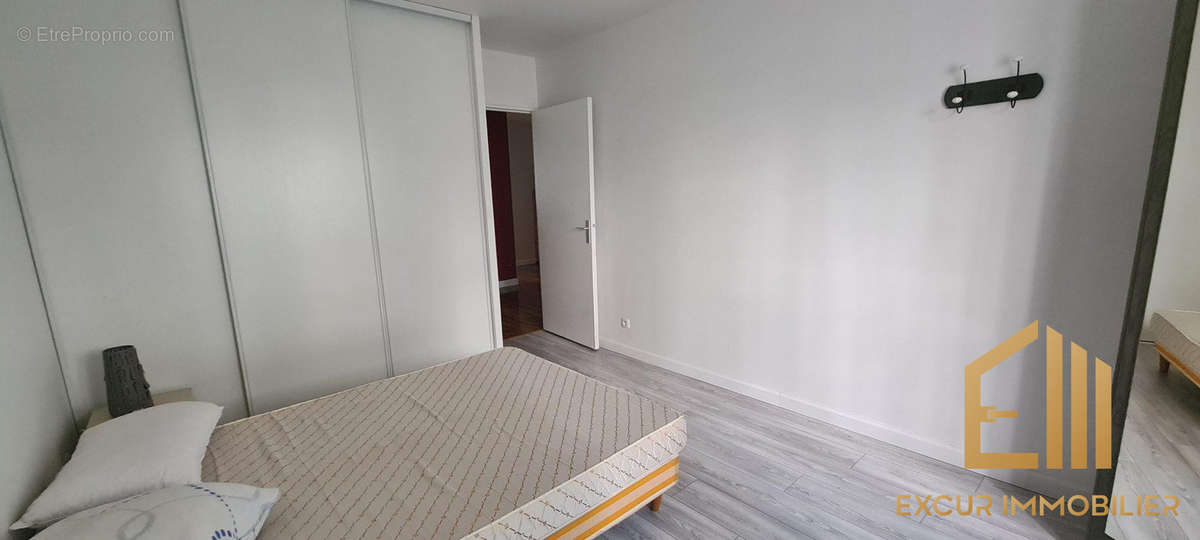 Appartement à COURBEVOIE