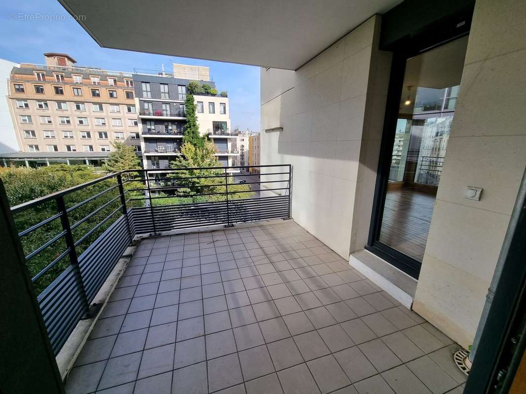 Appartement à PARIS-15E