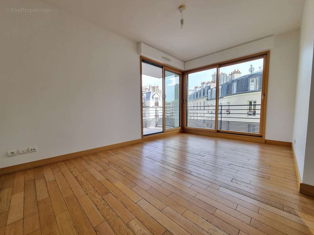 Appartement à PARIS-15E