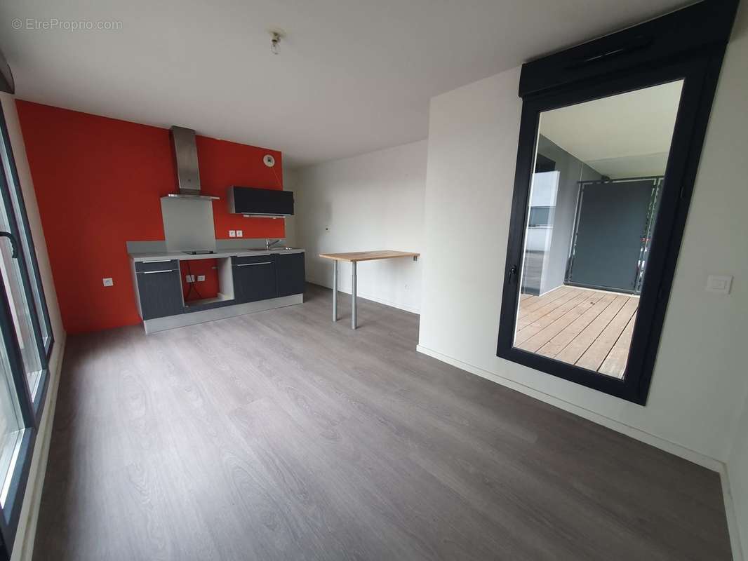 Appartement à LONS