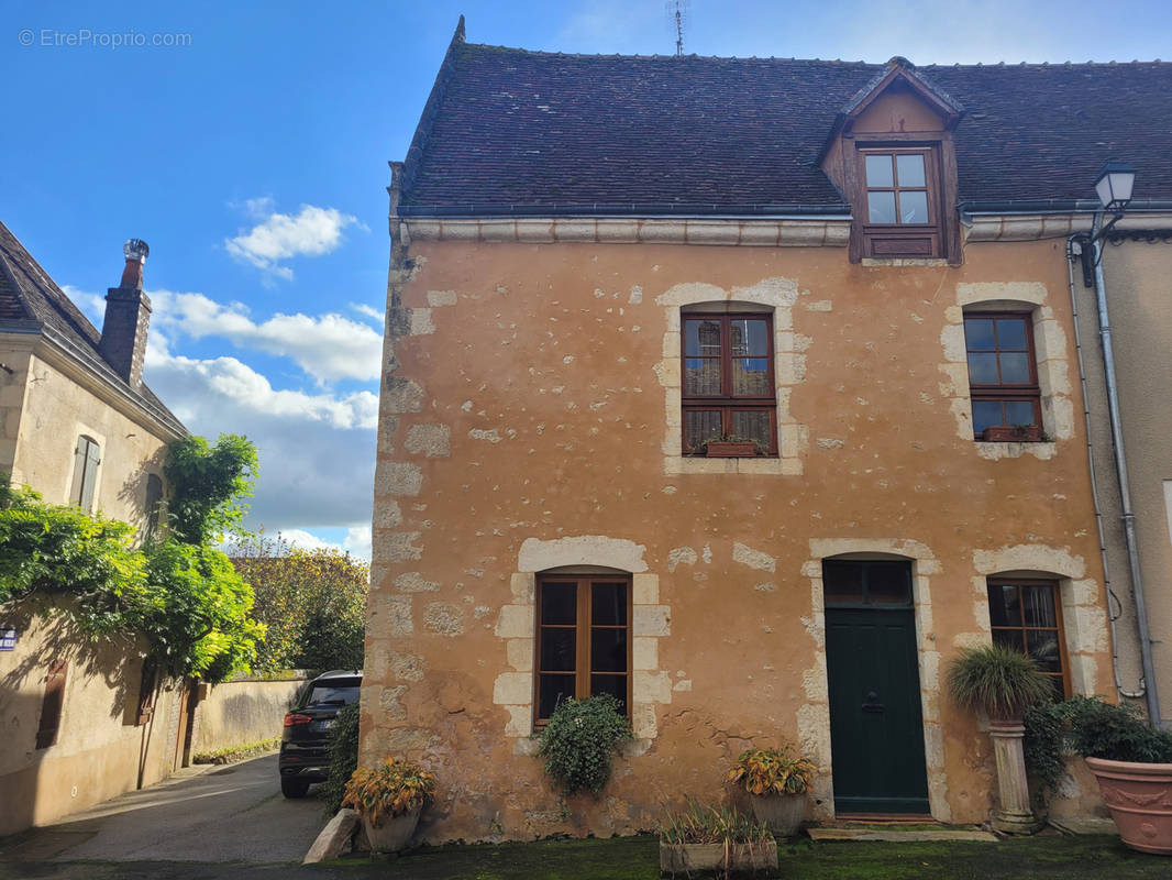 Maison à SAINT-GERMAIN-DE-LA-COUDRE