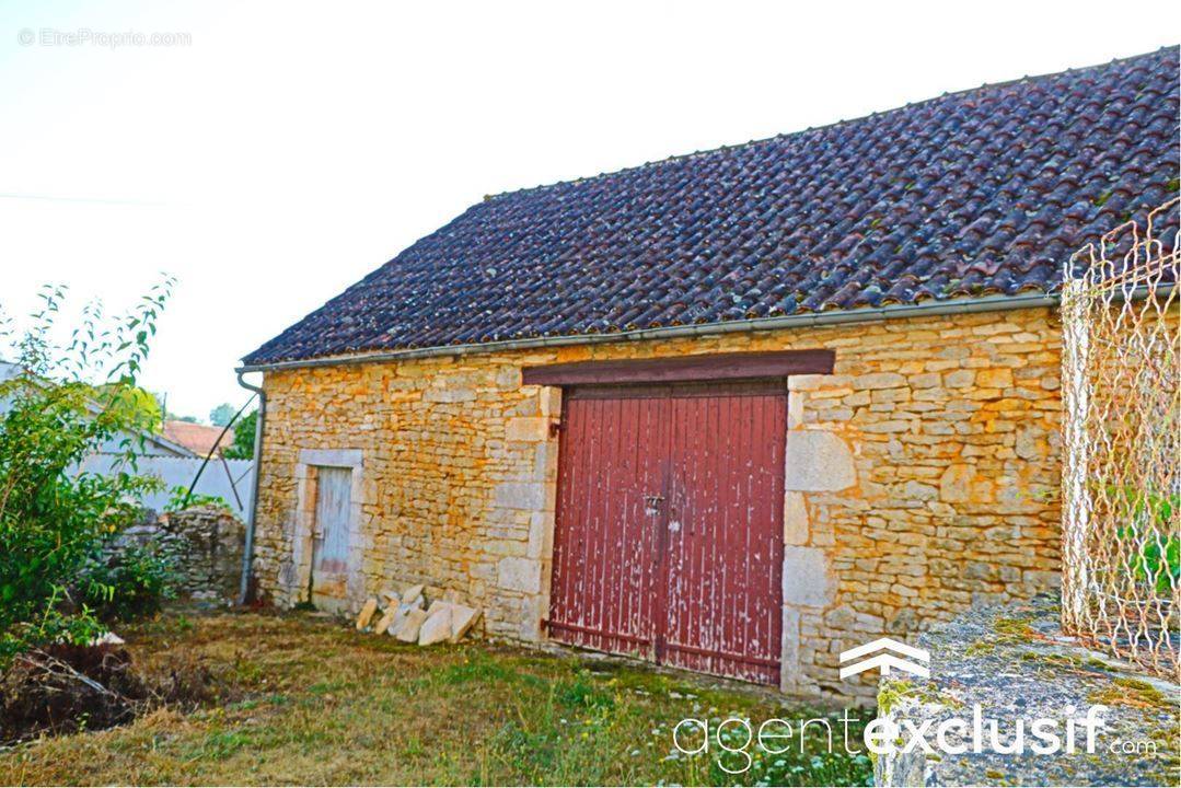 Maison à NADAILLAC