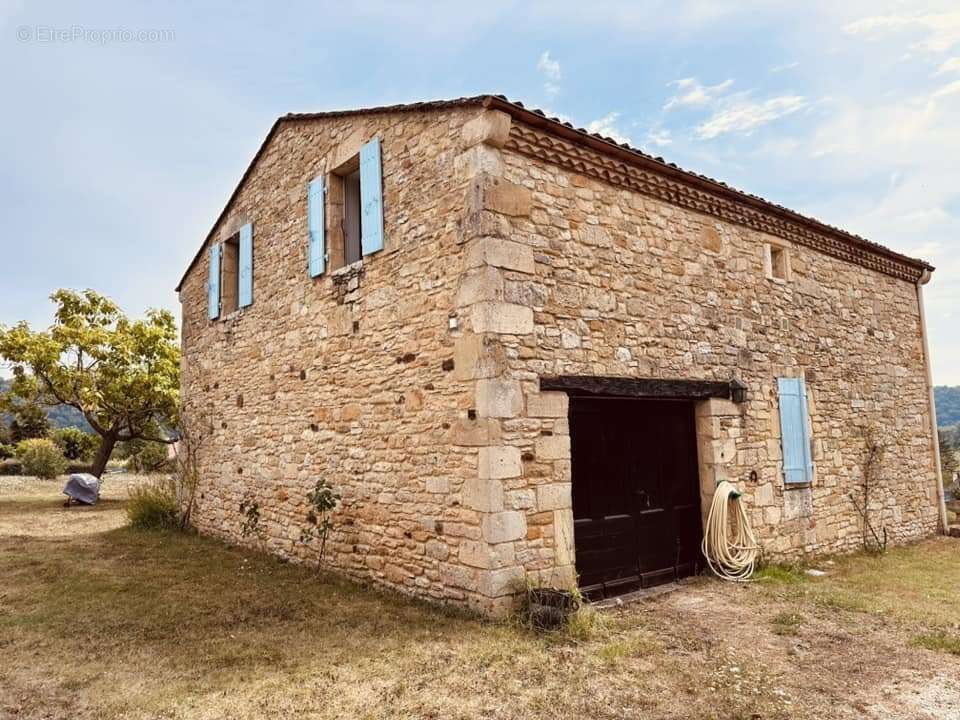 Maison à LA ROQUE-GAGEAC