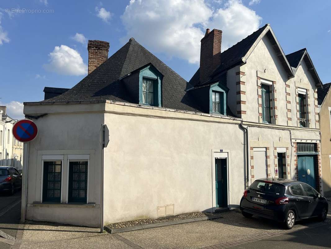 Maison à LOIGNE-SUR-MAYENNE