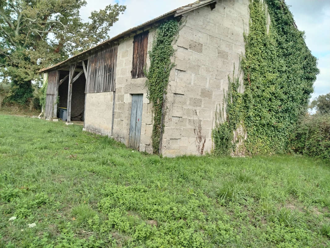 Maison à SAINT-MARTIAL-D&#039;ARTENSET