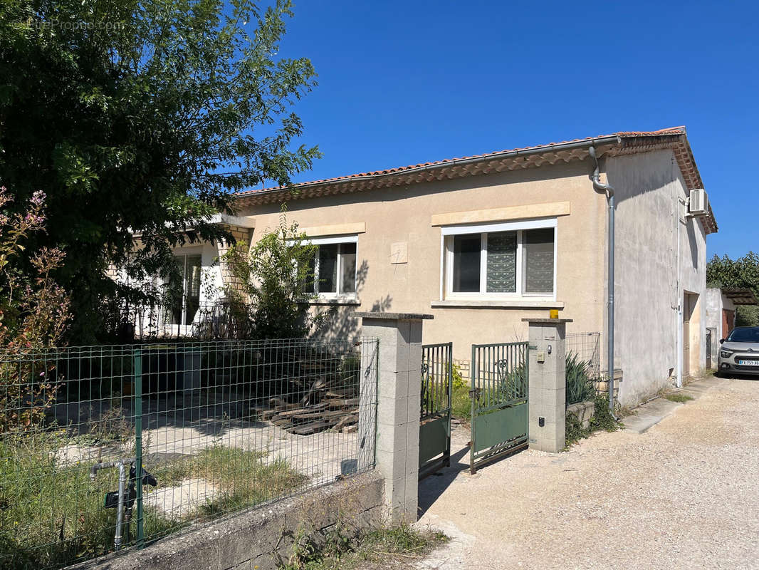 Maison à PERNES-LES-FONTAINES