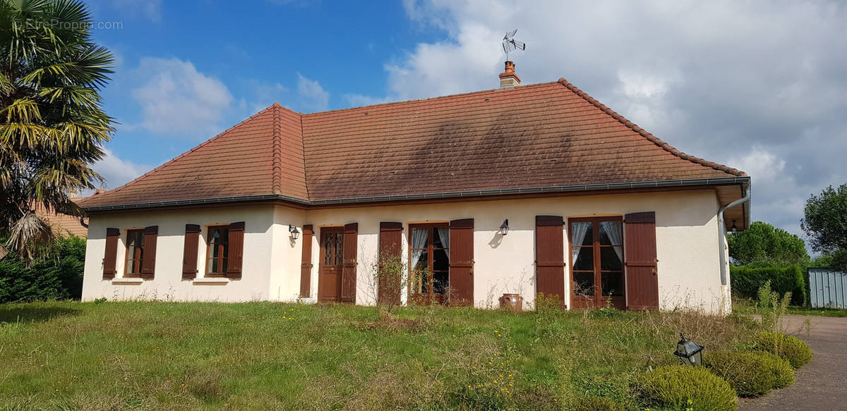 Maison à SAINT-ETIENNE-EN-BRESSE