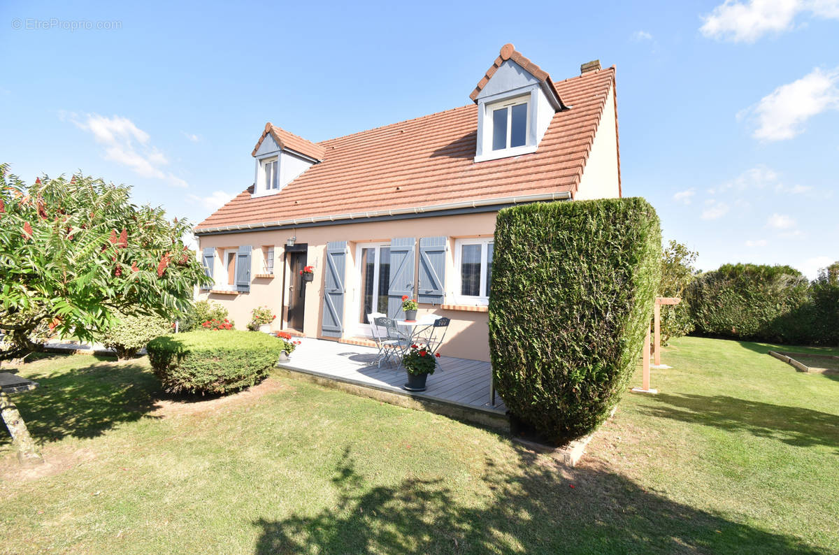 Maison à FONTENAY-SUR-EURE