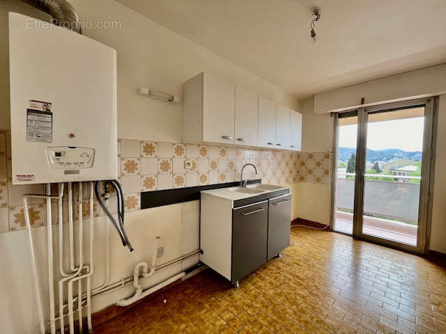 Appartement à MARSEILLE-12E