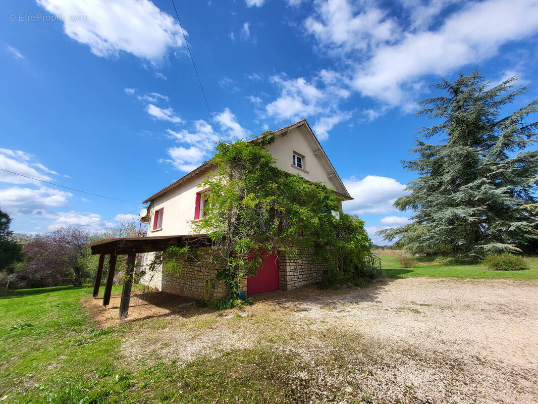 Maison à LIVERNON