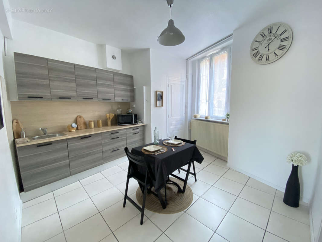 Appartement à SAINT-ETIENNE