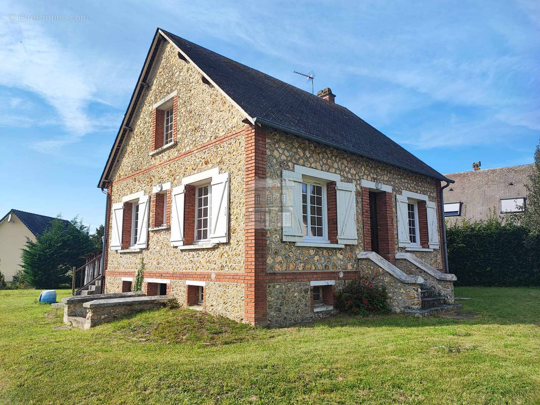 Maison à BEAUMONT-LE-ROGER