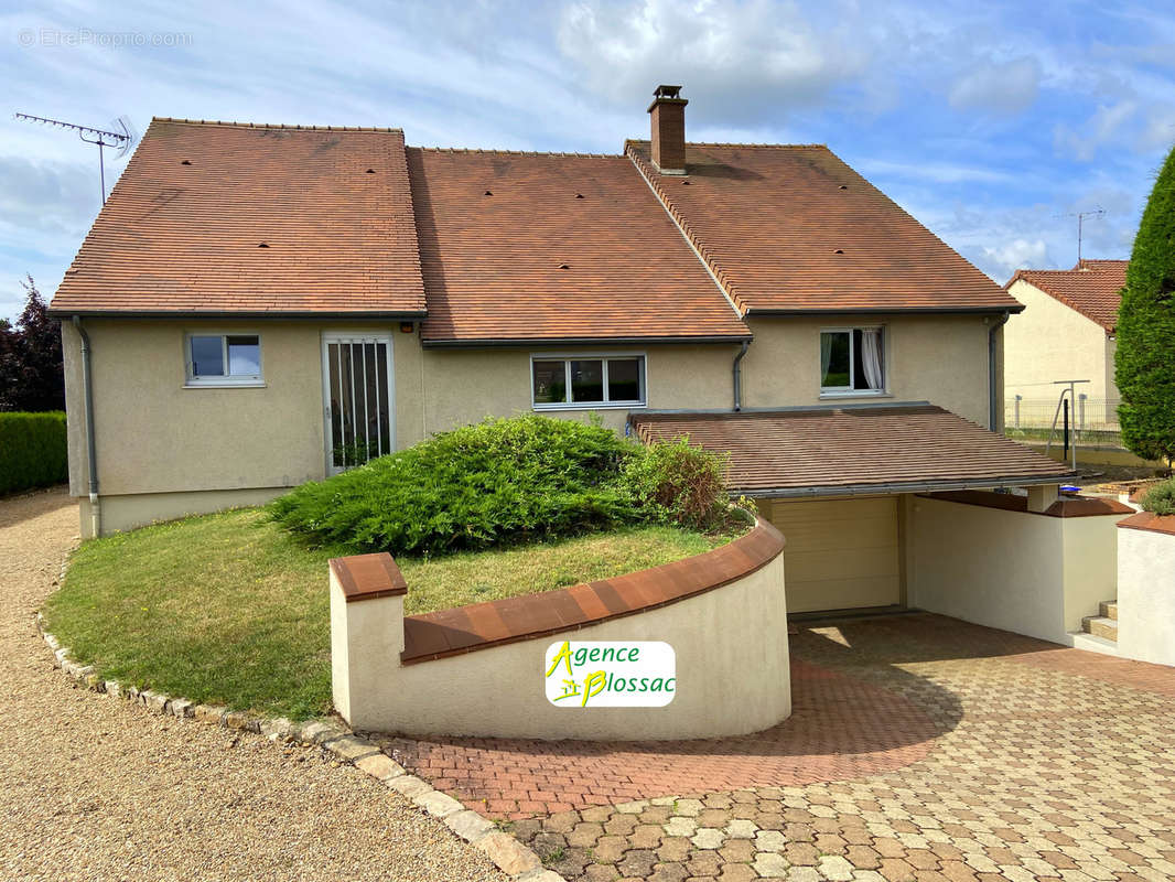 Maison à CHATELLERAULT