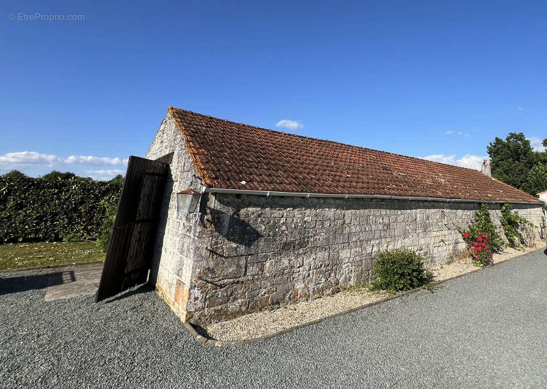 Maison à THENAC