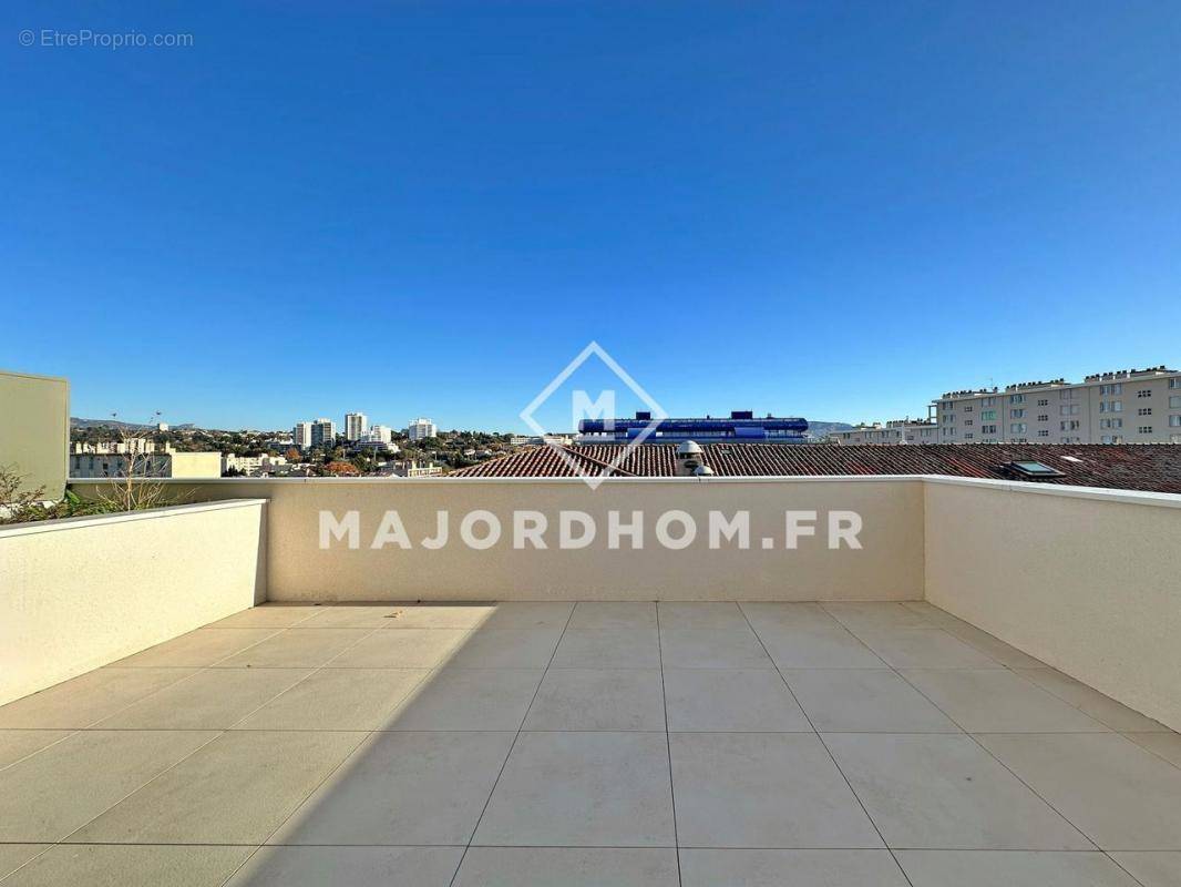 Appartement à MARSEILLE-4E