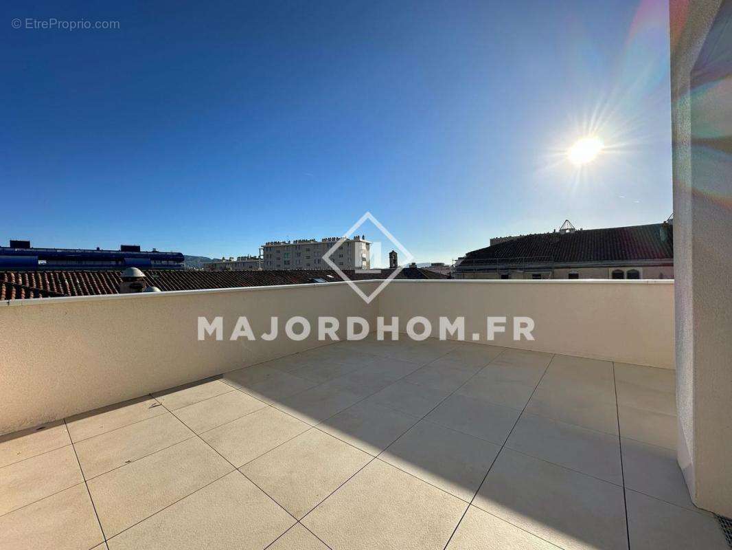 Appartement à MARSEILLE-4E