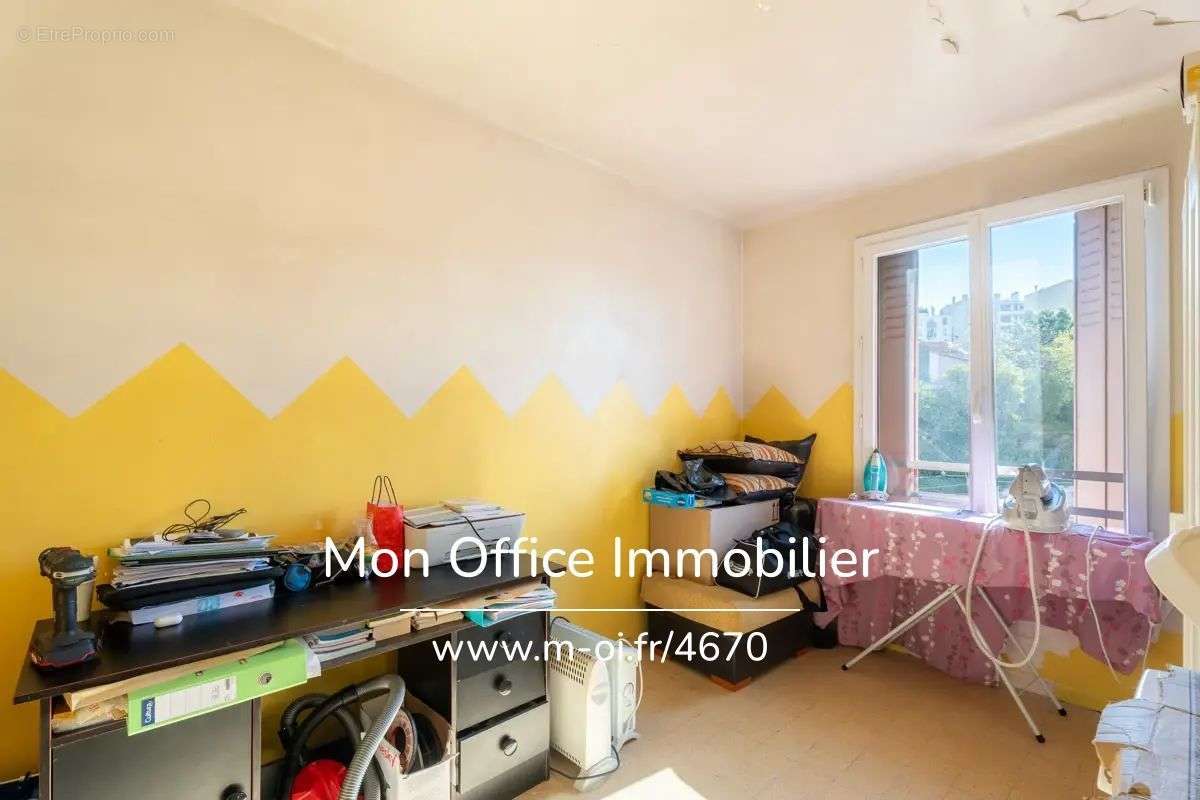 Appartement à MARSEILLE-4E