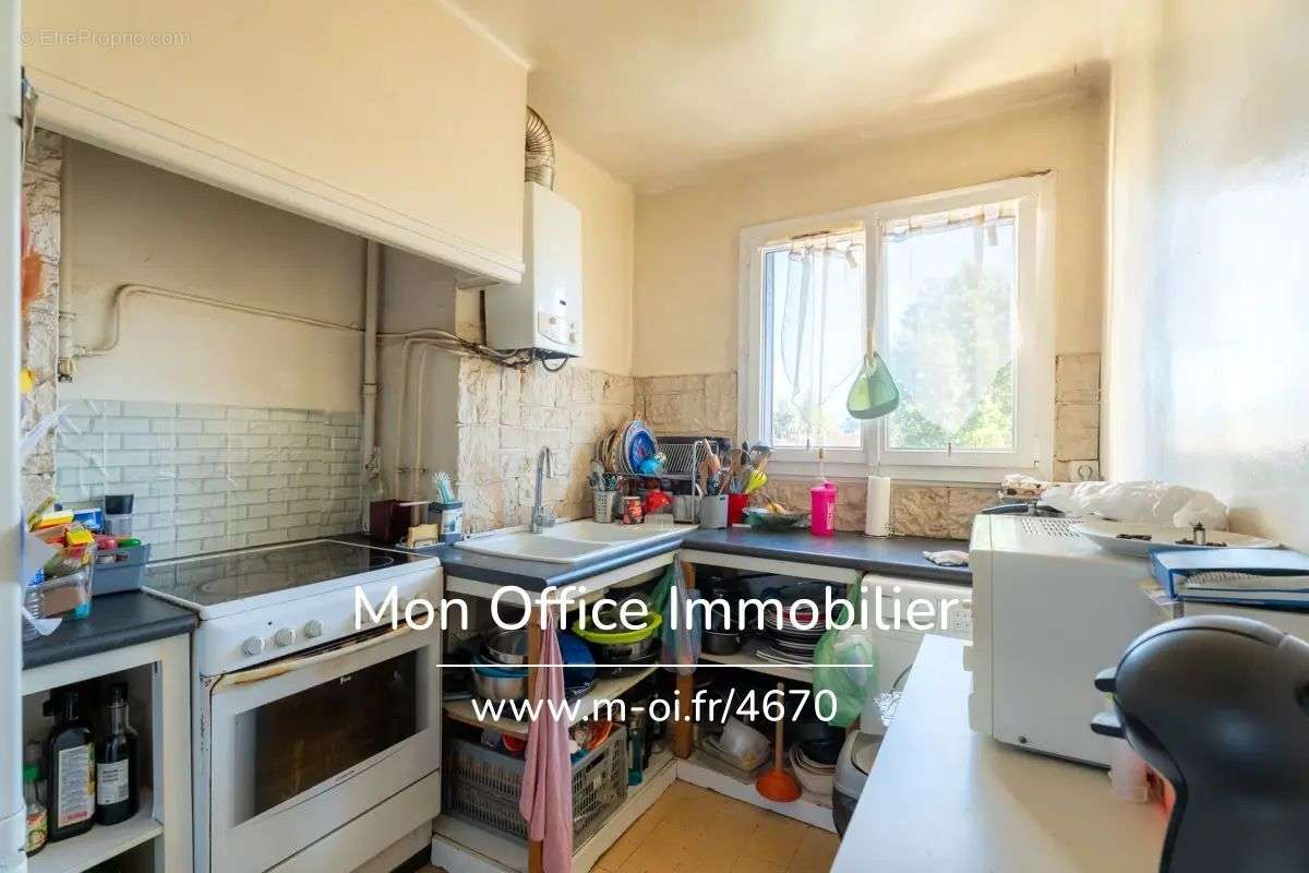 Appartement à MARSEILLE-4E