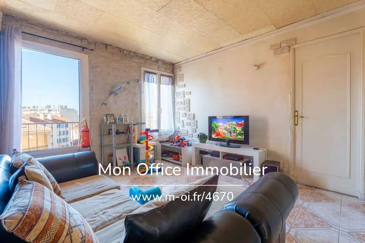 Appartement à MARSEILLE-4E