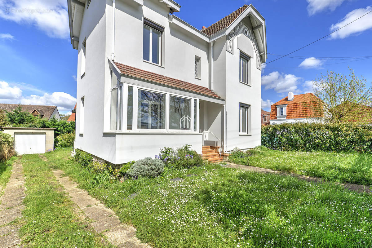 Maison à AUBERGENVILLE