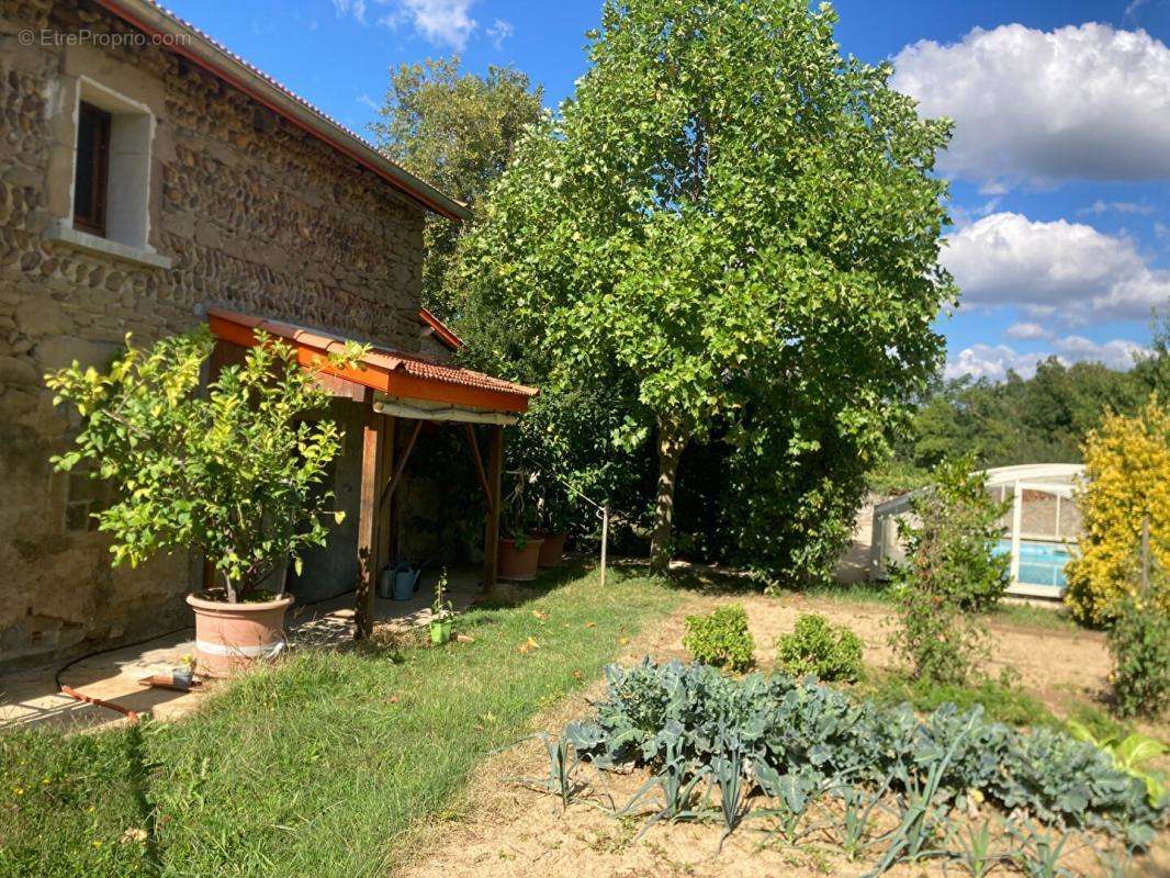 Maison à SAINT-DONAT-SUR-L&#039;HERBASSE