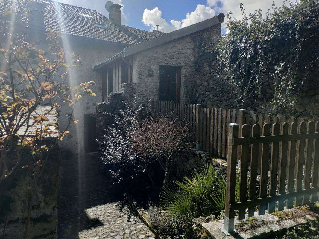 Maison à TARASCON-SUR-ARIEGE