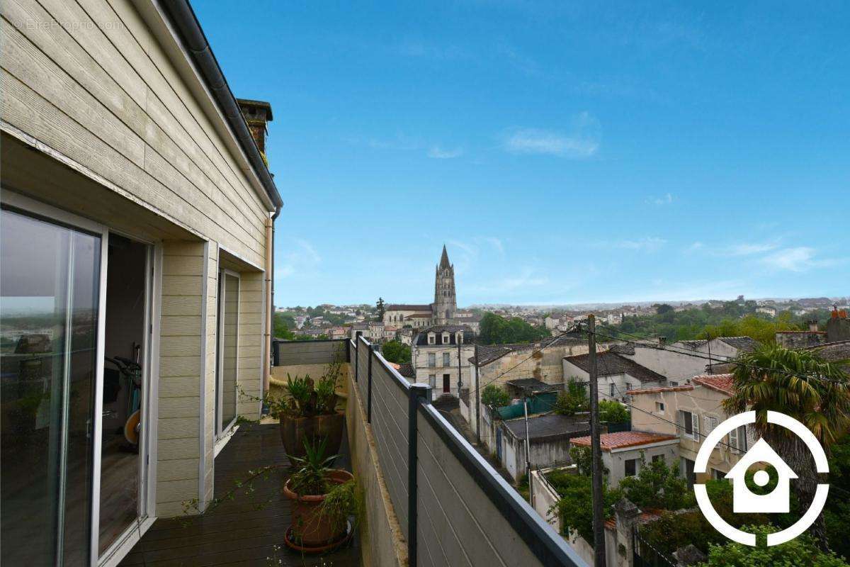 Appartement à SAINTES