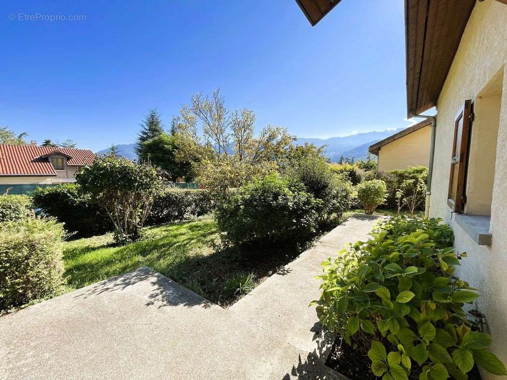 Maison à LA TERRASSE