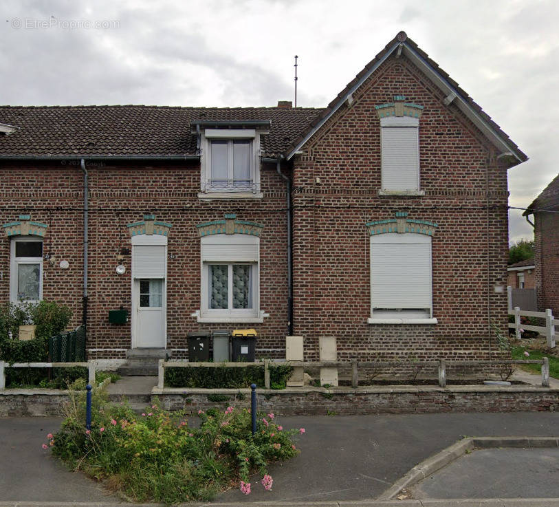 Maison à DOUCHY-LES-MINES