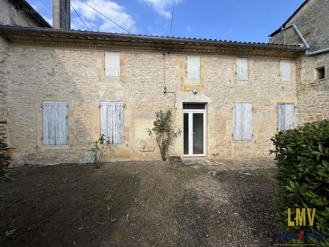 Maison à SAINT-GENES-DE-CASTILLON