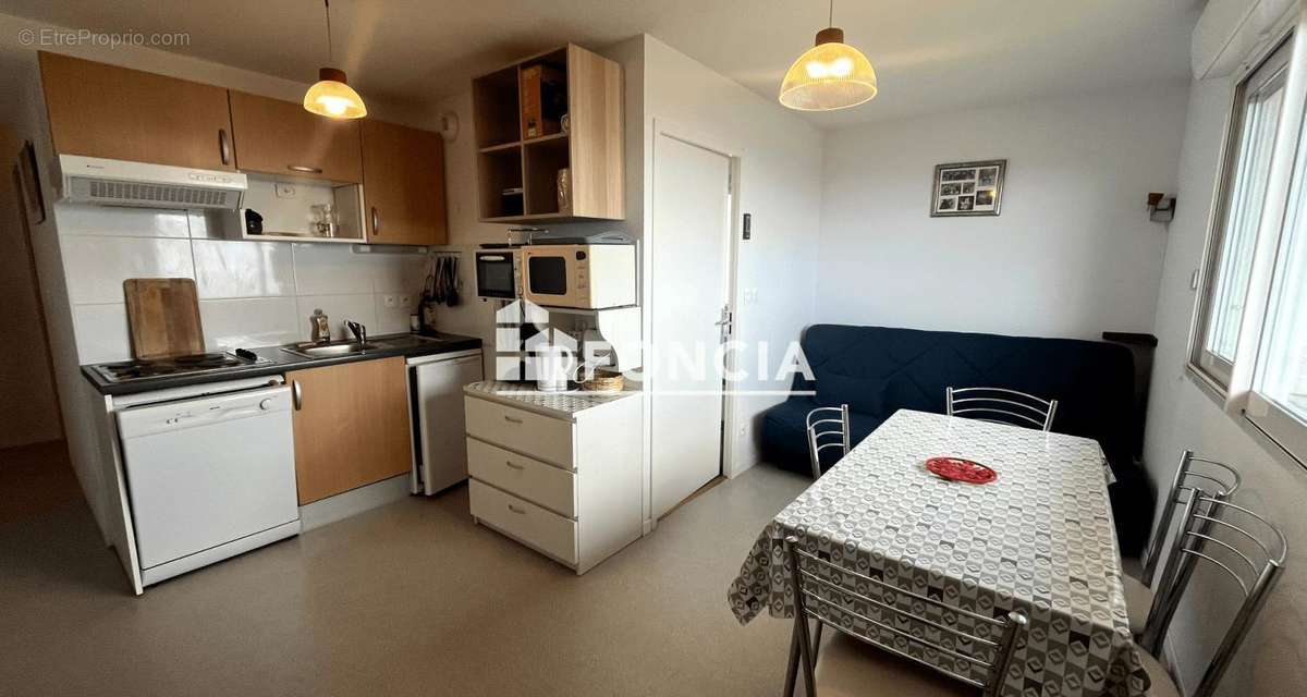 Appartement à SERRES-SAINTE-MARIE